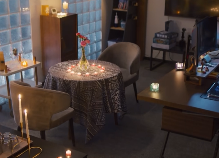 Buổi hẹn hò được trai đẹp sắp xếp ở phòng làm việc riêng