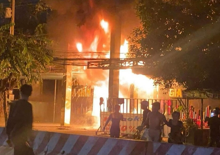 Hiện trường xảy ra vụ cháy. Ảnh: VNE