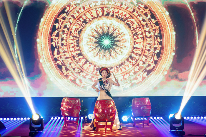 Đại diện Việt Nam mở màn đêm thi tài năng xoay quanh khuôn khổ cuộc thi Miss Earth 2023.