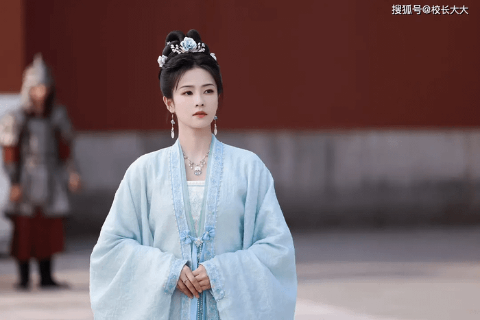 Bạch Lộc hoạt động hết công suất trong năm 2023, ngoài cho ra mắt ba bộ phim Trường Nguyệt Tẫn Minh, Dĩ Ái Vi Doanh, Ninh An Như Mộng, nữ diễn viên còn tham gia ghi hình hai dự án mới là Bắc Thượng, Bạch Nguyệt Phạn Tinh. 