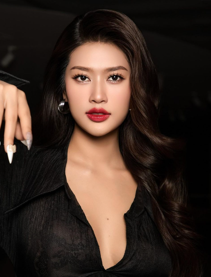 Thiên Ân thăng hạng nhan sắc sau hơn 1 năm kết thúc nhiệm kỳ.