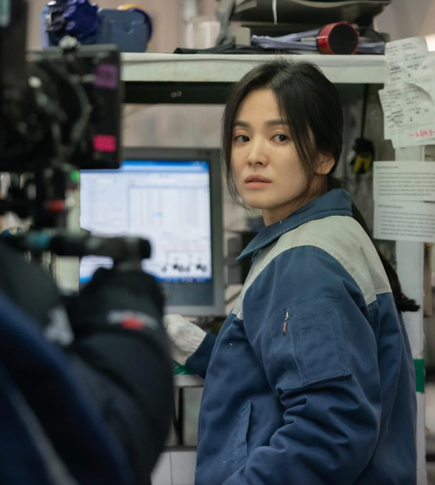 Những bộ phim Hàn hay nhất 2023: Phim của Song Hye Kyo mất ngôi đầu Ảnh 3