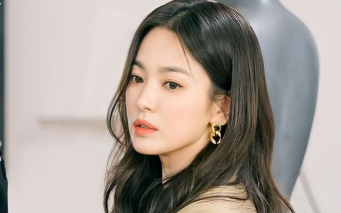 Song Hye Kyo khoe góc nghiêng ăn tiền, khán giả phải tấm tắc khen nhan sắc ngày càng lên hương Ảnh 2