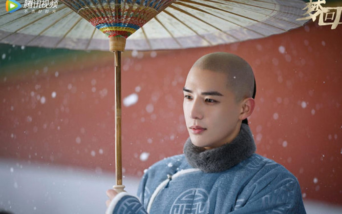 Tạo hình Thập tam a ca Dận Tường của Vương An Vũ trong Mộng Hồi từng đốn tim không biết bao nhiêu thiếu nữ. 