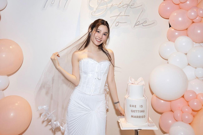 Khán giả đang háo hức đếm ngược từng ngày mong chờ đám cưới của Diễm My 9X diễn ra.