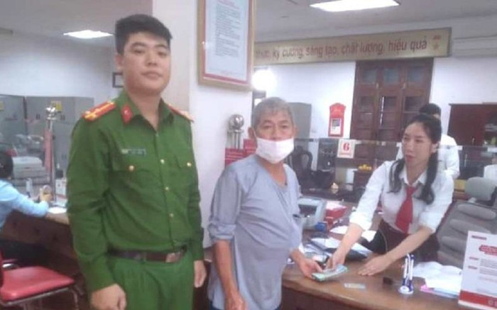 Hy hữu: Chồng ra ngân hàng chuyển tiền cho đối tượng lừa đảo, vợ ở nhà báo Công an Ảnh 2