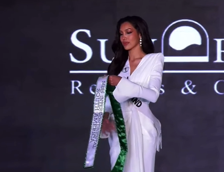 Đây chính là lý do khiến cô thẳng thắng trả lại sash ngay sau khi phát hiện.