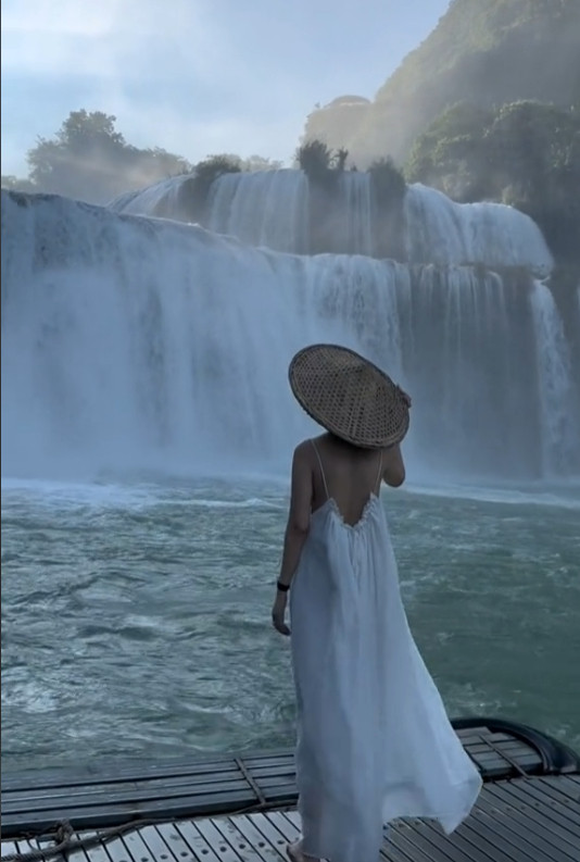 Cô gái này và chồng đã ly thân 2 năm, đến nay mới hoàn thành thủ tục ly hôn.