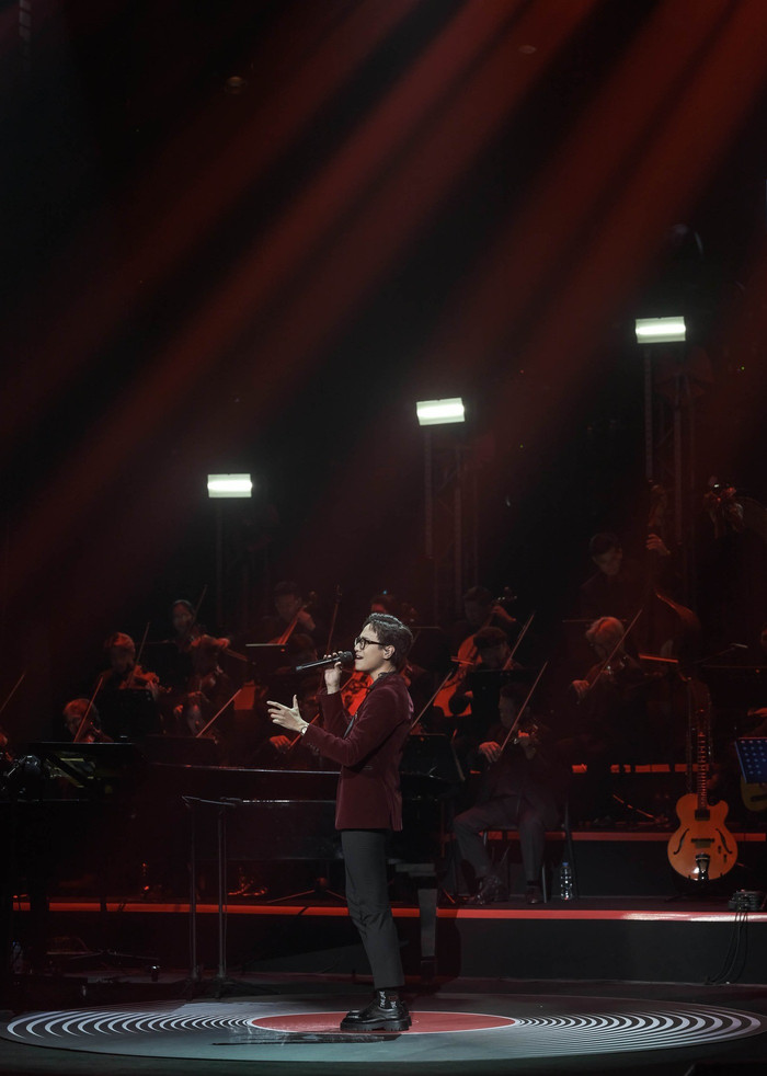Hà An Huy mang ca khúc gây sốt tại Vietnam Idol lên sân khấu lớn: Giọng hát lên trình thấy rõ! Ảnh 1