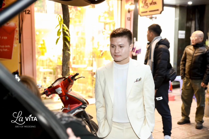 Theo tiết lộ của nhà gái, Quang Hải rất được lòng gia đình bên vợ.