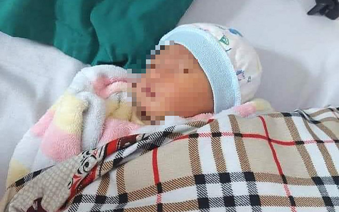 Xót xa bé gái sơ sinh bị bỏ rơi giữa đêm đông rét buốt, không một lời nhắn gửi từ người thân sinh Ảnh 2