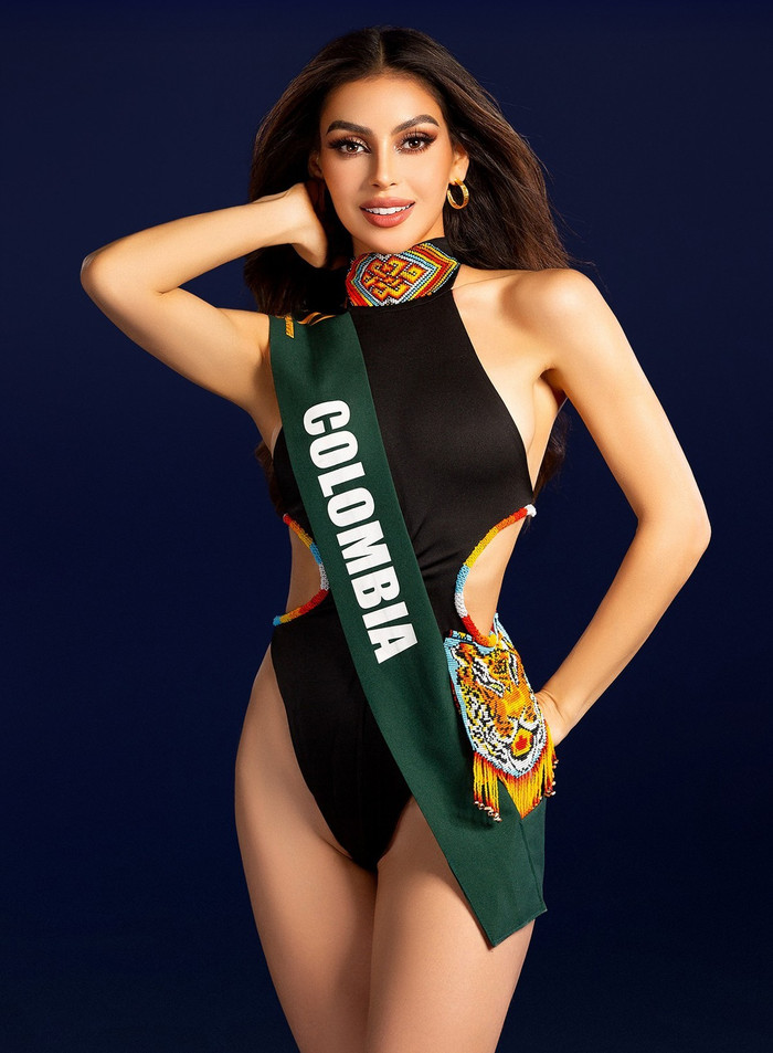 Luz Adriana Lopez đại diện đến từ Colombia đang được fan sắc đẹp đặt cược cho chiếc vương miện ở mùa giải năm nay. Không chỉ sở hữu nhan sắc yêu kiều làm mê đắm lòng người, cô còn sở hữu body nóng bỏng không thí sinh nào làm lại. Đặc biết, cô đang là kỹ sư môi trường chuyên nghiệp, đang theo học chuyên ngành quản lý dự án - một lợi thế quá lớn để giúp dải sash Colombia đội vương miện. 