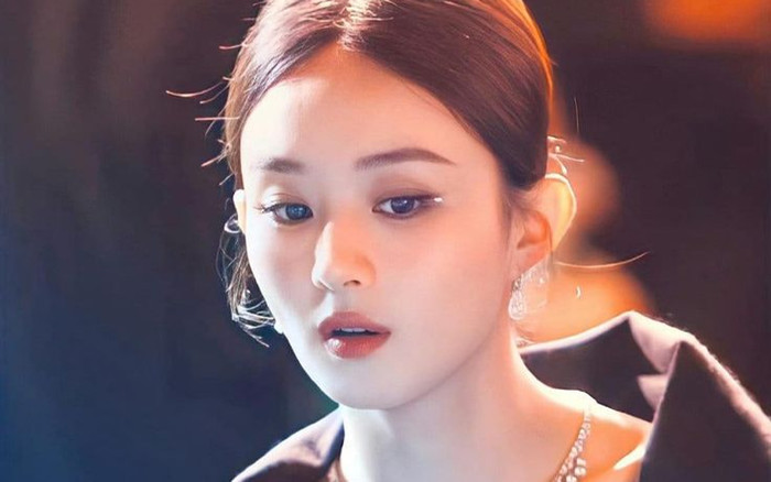 Triệu Lệ Dĩnh được CCTV ca tụng, có gì mà được khen dẫn đầu lứa tiểu hoa hiện nay? Ảnh 2