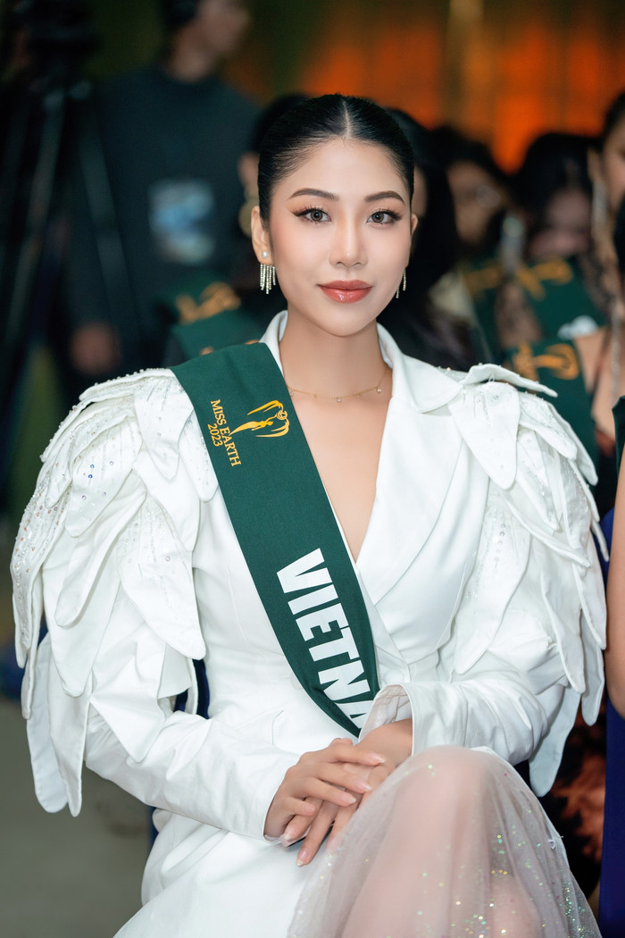 Đại diện Việt Nam được các chuyên gia quốc tế đánh giá thế nào trước thềm CK Miss Earth 2023? Ảnh 5