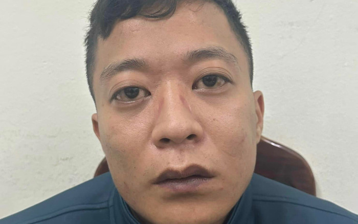 Nửa đêm thanh niên đi bộ trên các mái nhà dân, lý do sau đó khiến tất cả ngỡ ngàng Ảnh 2