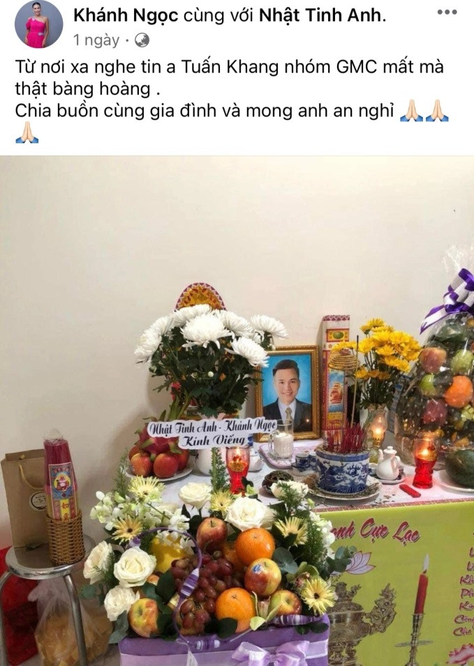 Nhật Tinh Anh và Khánh Ngọc gửi hoa viếng đến cố ca sĩ.