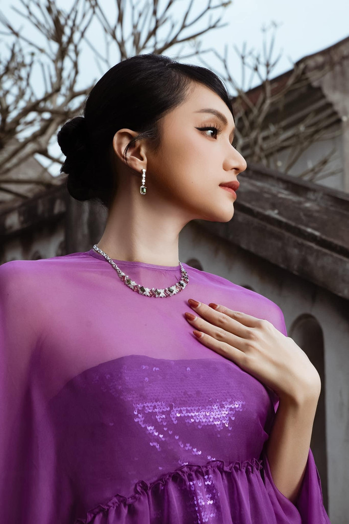 Nhìn nữ ca sĩ nhanh chóng cân bằng tâm trạng, vui vẻ sau hậu chia tay khiến khán giả cũng yên tâm phần nào.