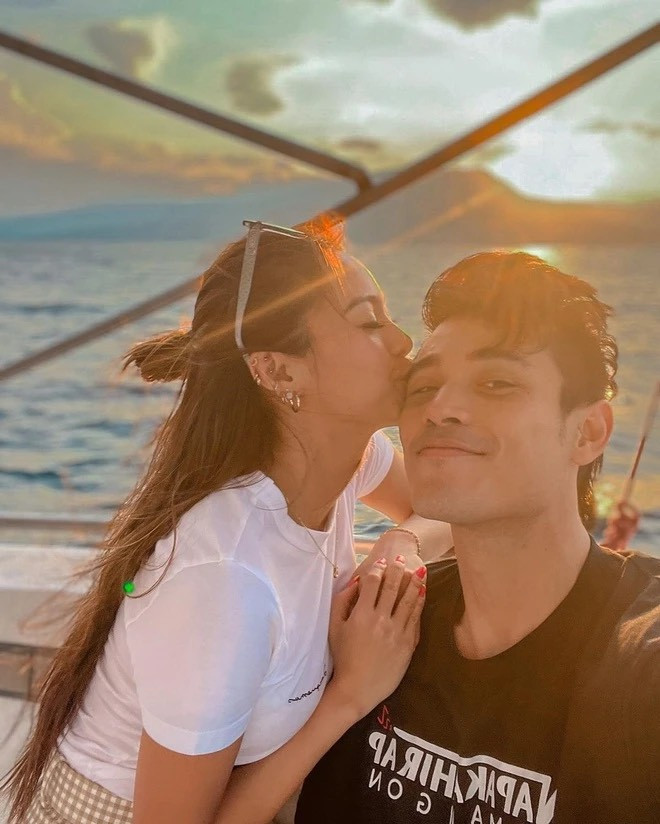 Kim Chiu xác nhận chia tay Xian Lim sau gần 12 năm bên nhau.