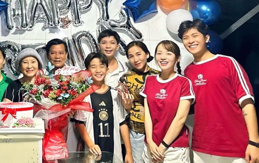 Puka đưa Gin Tuấn Kiệt về nhà nhân dịp lễ, lộ chi tiết con rể được lòng mẹ vợ Ảnh 2