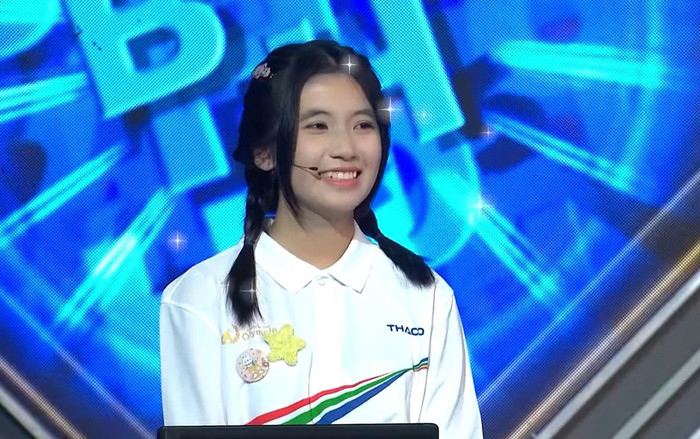 Nữ sinh Olympia chiếm spotlight bởi nhan sắc khả ái, soi 'info' càng thêm ngưỡng mộ Ảnh 2