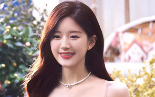 Triệu Lộ Tư được bạn trai tỉ mỉ săn sóc khi đi đóng phim, thế này Trần Triết Viễn làm gì còn cơ hội Ảnh 2