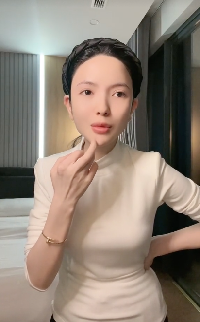 Chu Thanh Huyền chia sẻ chuyện khuôn mặt cô nổi mụn trước ngày lễ ăn hỏi.