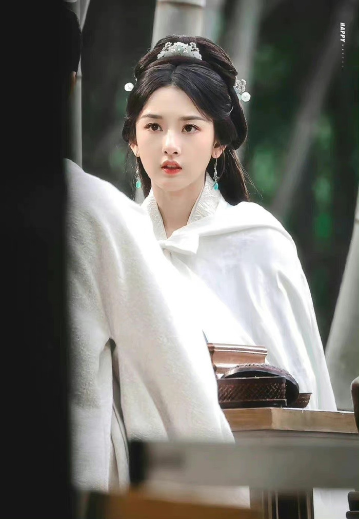 Dân tình tiếc hùi hụi khi biết Khom Lưng có thể sẽ bị 'ngâm giấm' vô thời hạn. 