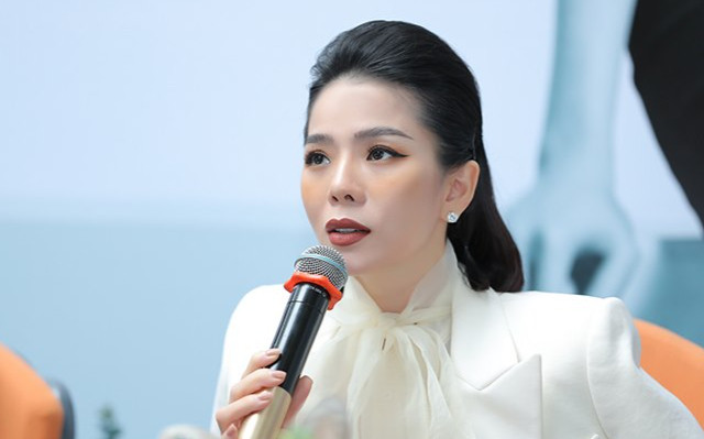Lệ Quyên chua xót khi hát trước loe hoe khán giả, hưởng mức cát-xê 60 nghìn đồng Ảnh 2