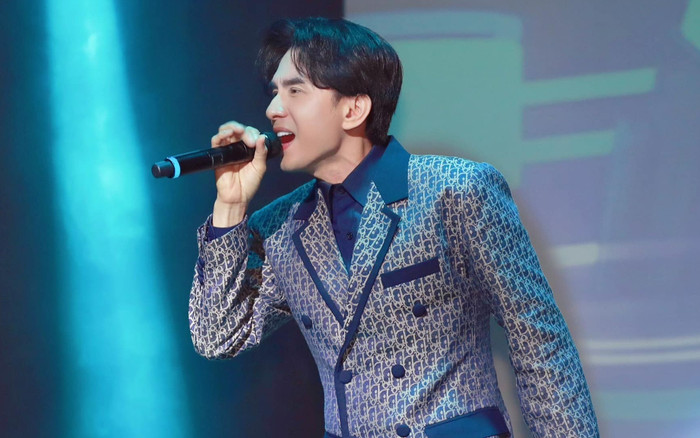 Đan Trường vừa hát vừa nhảy nhạc trẻ ở tuổi U50, nhan sắc 'lão hóa ngược' khiến ai cũng bất ngờ Ảnh 2