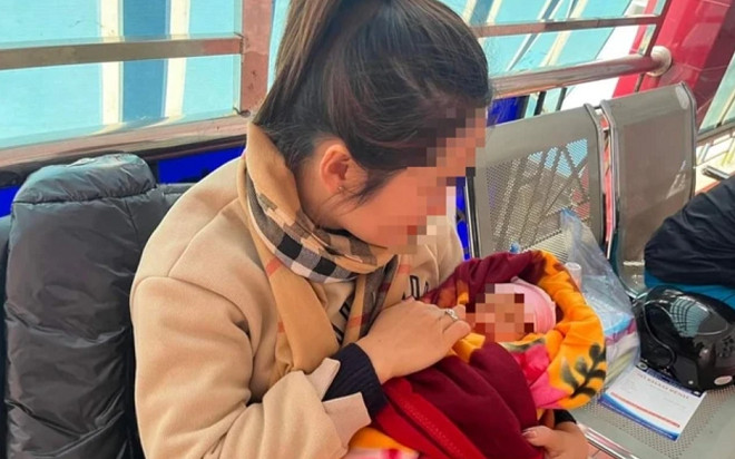 Xót xa bé gái sơ sinh bị bỏ rơi ở bãi rác giữa trời lạnh giá, càng 'buốt lòng' khi nghe đến cái tên Ảnh 2