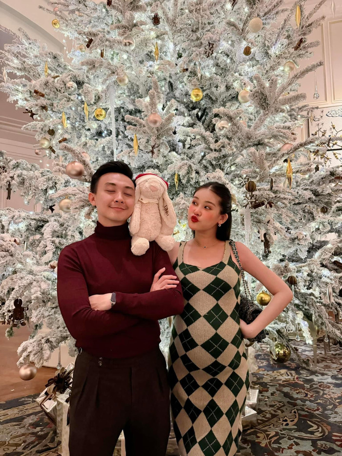  Như bao bà mẹ khác, lần đầu lên chức người đẹp không giấu nổi sự hồi hộp, háo hức chờ đón nhóc tỳ chào đời.