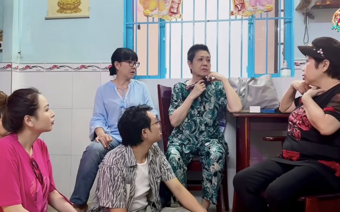 Nữ ca sĩ nổi tiếng một thời nay mắc 2 bệnh nan y cùng lúc: Kiệt quệ kinh tế, phải dùng cà tím để chữa trị Ảnh 2