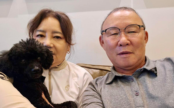 HLV Park Hang Seo đưa vợ đi du lịch đón năm mới Ảnh 2