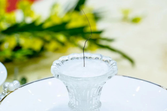 Hình ảnh được cho là 'Xá lợi tóc của Đức Phật' được đặt tại chùa Ba Vàng (Ảnh: Page Chùa Ba Vàng).