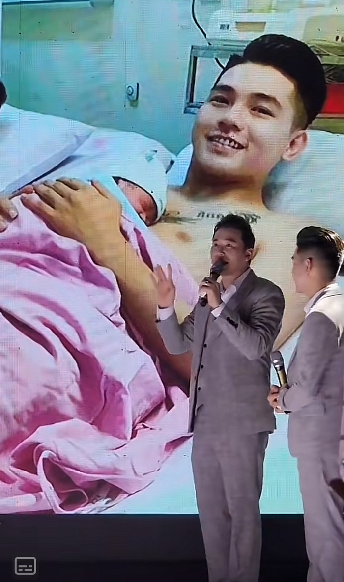 Hà Trí Quang - Thanh Đoàn tại tiệc sinh nhật của Ka Ka và Muội Muội.