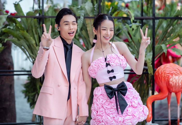 Cặp đôi chính thức chia tay sau 3 năm mặn nồng.