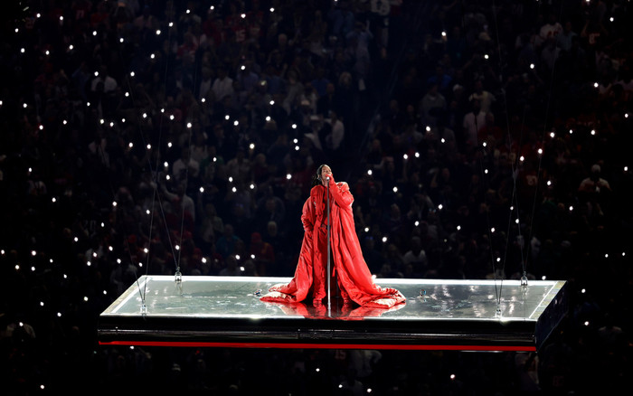 Nữ ca sĩ được trả hơn 20 nghìn tỷ để biểu diễn tại địa điểm không ai ngờ: Nghe thôi đã 'nổi da gà'! Ảnh 2