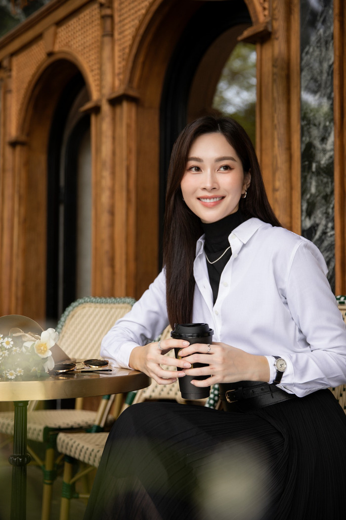 Dù không còn hoạt động nghệ thuật, nhưng Đặng Thu Thảo vẫn nhận lời hợp tác với một số nhãn hàng nổi tiếng