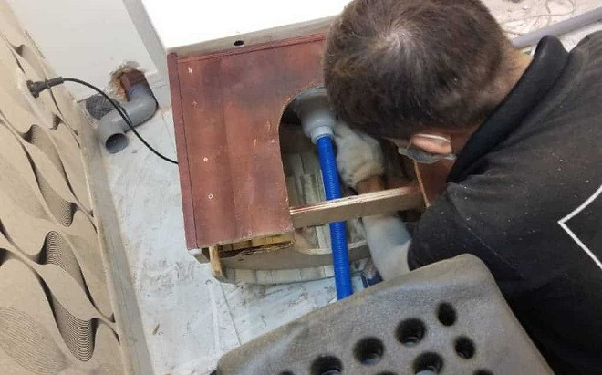 Vừa chuyển đến nhà mới vài tháng đã liên tục đau ốm, sự thật bất ngờ hé lộ sau khi kiểm tra ống nước Ảnh 2