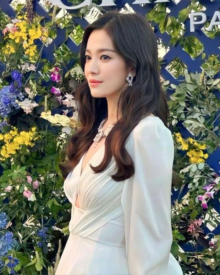 Song Hye Kyo công khai người tình mới, netizen lại trông chờ vào một đám cưới thế kỷ Ảnh 2