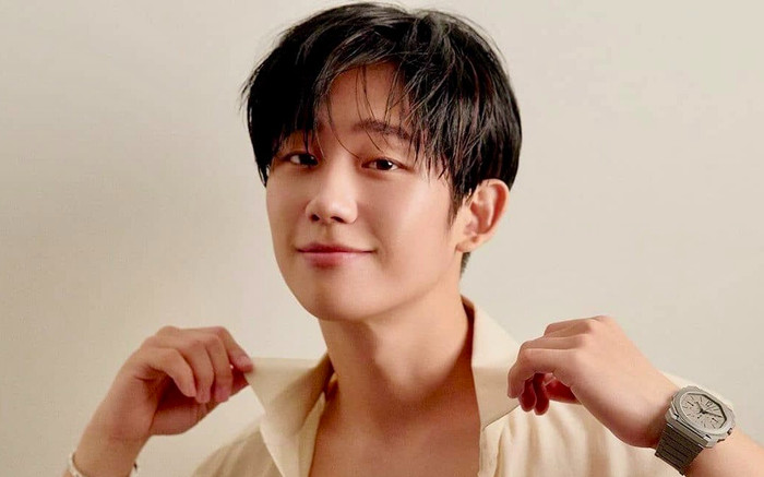 Nam diễn viên nổi tiếng bị cáo buộc đến quán bar tìm gái trẻ Ảnh 2