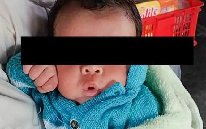 Bé trai hơn tháng tuổi bị bỏ rơi, bức thư mẹ bé để lại vừa đáng trách vừa đáng thương Ảnh 2