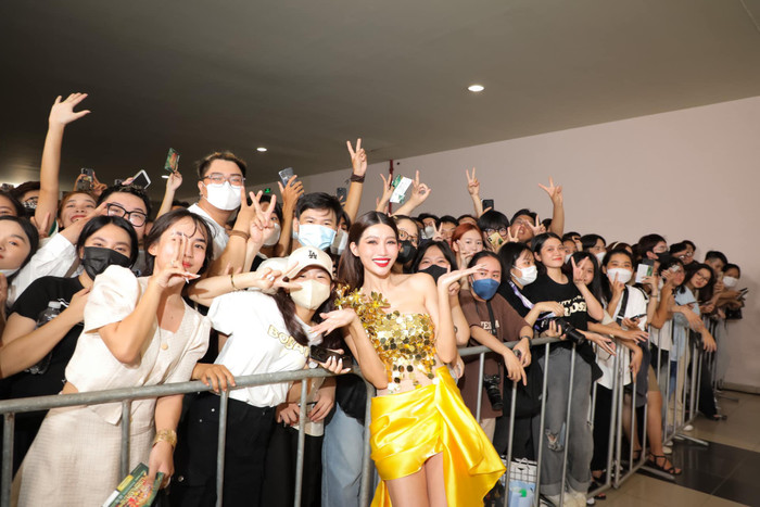 Tình cảm nồng nhiệt của người hâm mộ chính là một trong những động lực làm nghề của Á hậu Quỳnh Châu