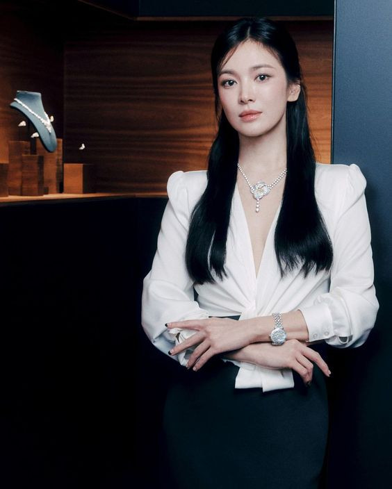 Lộ diện nam thần từng 'cả gan' từ chối thẳng mặt Song Hye Kyo, giờ chắc cũng thấy hối hận Ảnh 1