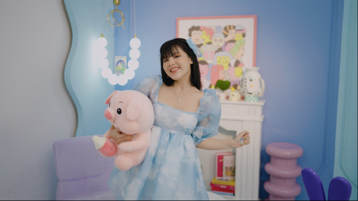 Yinee trong MV solo mới đây. 