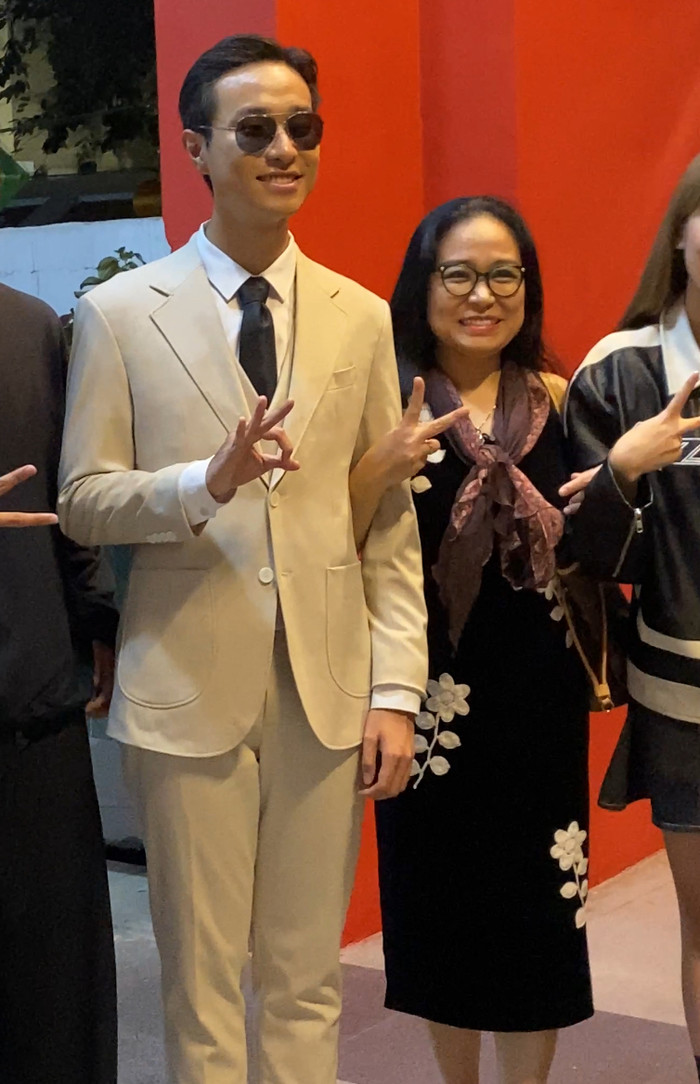 Hà An Huy và mẹ trong đêm nhạc tối 7/12.