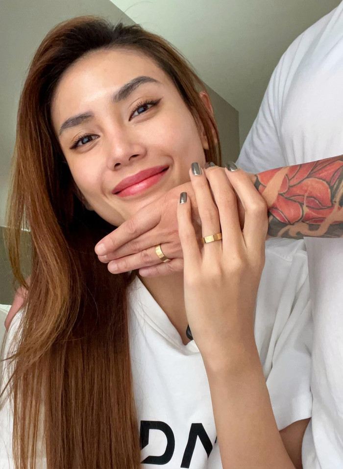 Dù đã thông báo về việc cầu hôn bạn trai, Võ Hoàng Yến vẫn nhất quyết giấu kín nửa kia