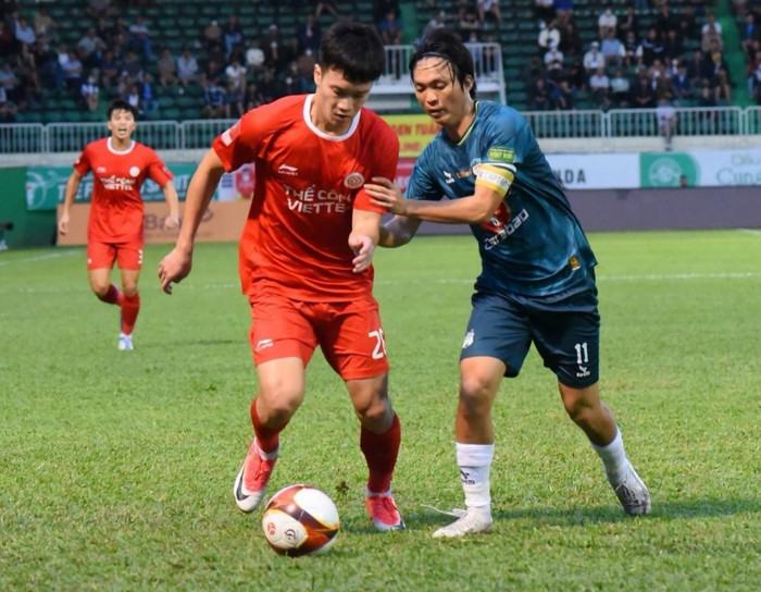 Màn so tài giữa hai đội bóng đổi tên đã có chiến thắng 2-1 cho đội khách Viettel trước HAGL. Ảnh: CLB HAGL 