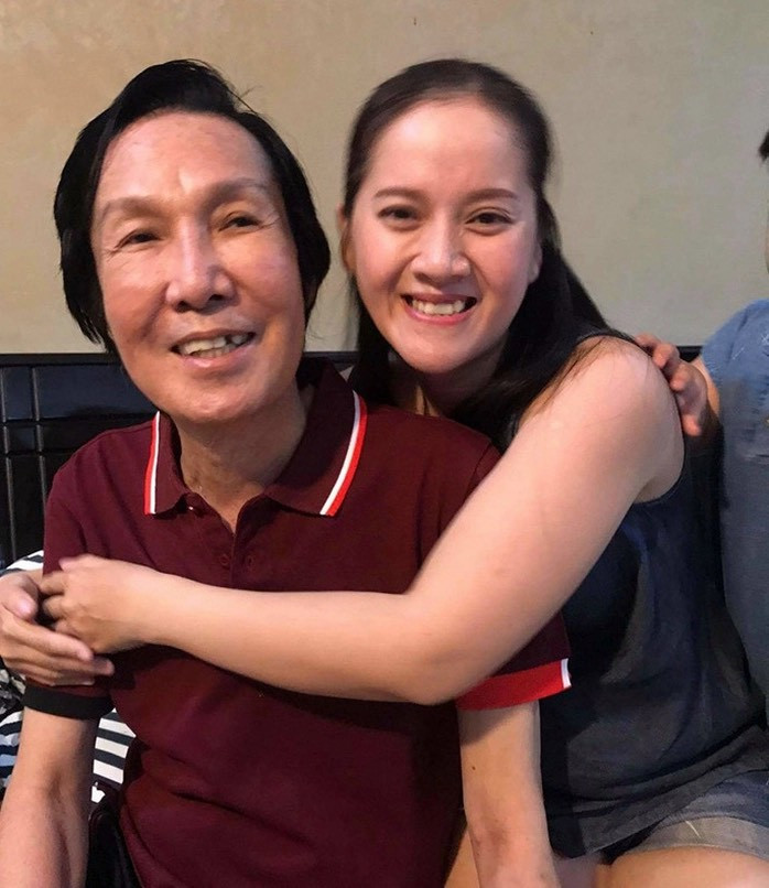 Con gái cố nghệ sĩ Vũ Linh phủ nhận thông tin bị “cấm sóng”. 