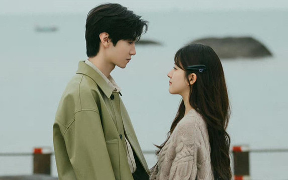 Phim của Triệu Lộ Tư bị tình cũ Dương Tử vượt mặt Ảnh 2